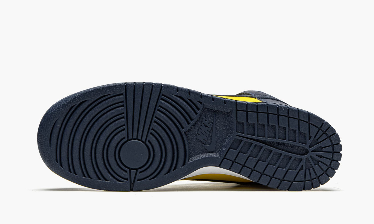 Dunk High SP “Michigan”