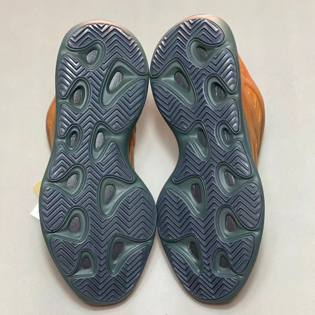 Yeezy 700 V3 Copper Fade