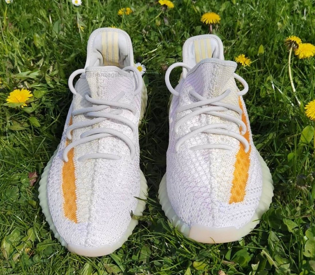 Yeezy Boost 350 V2 Light