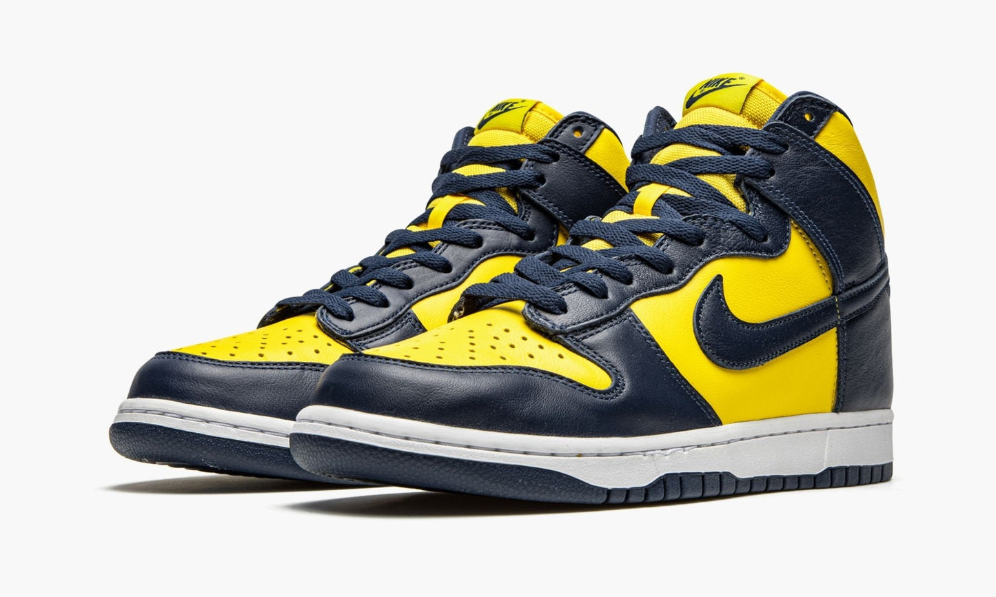 Dunk High SP “Michigan”