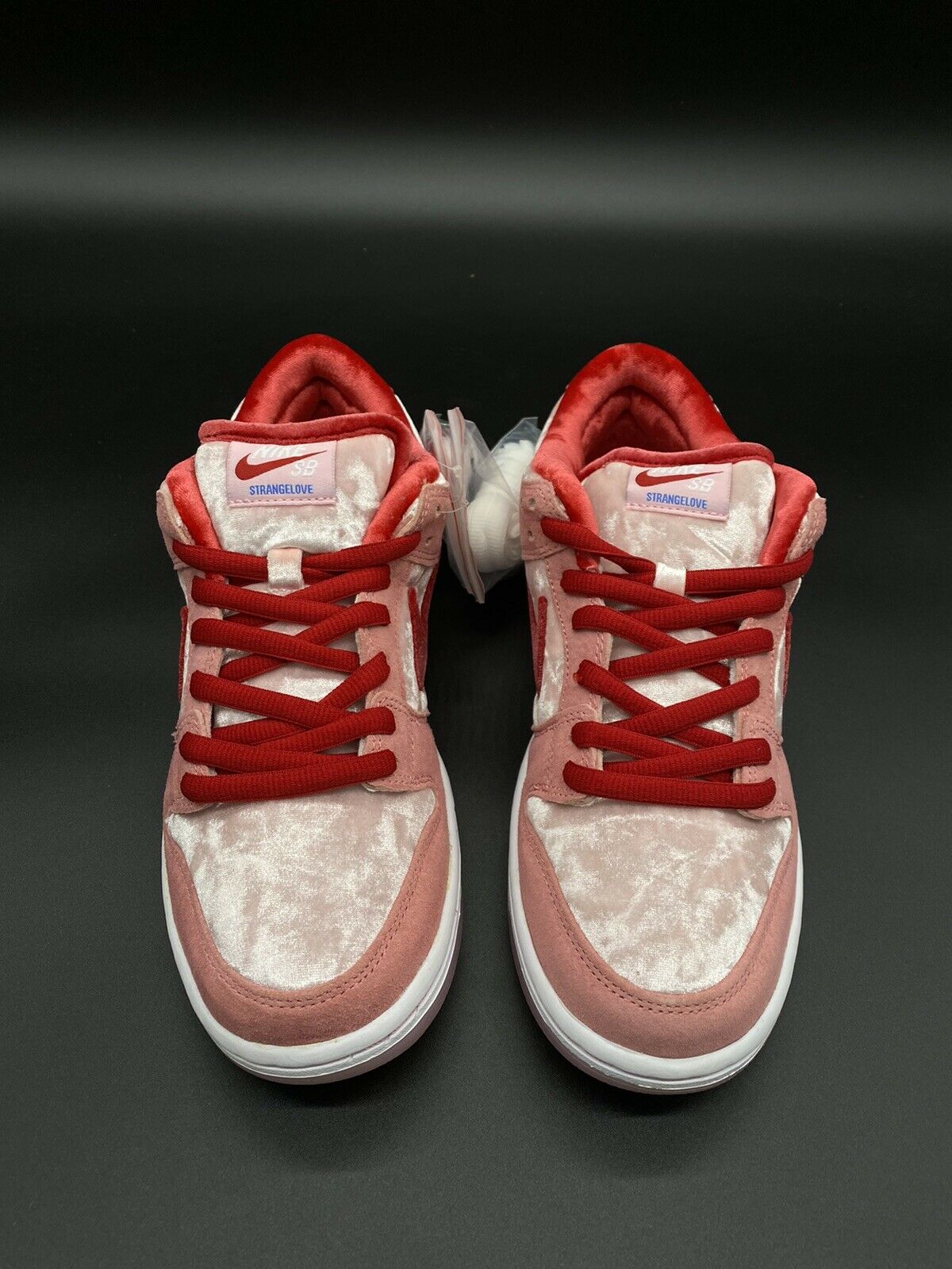 SB Dunk Low Pro “Strange Love”