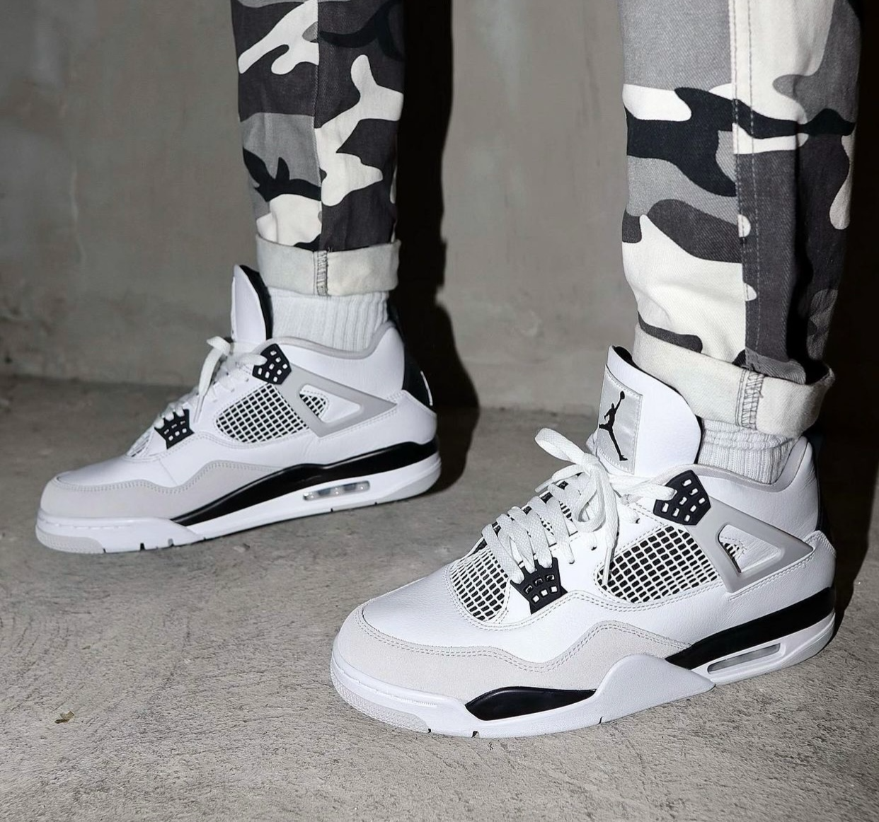 Jordan 4 Retro Military Black