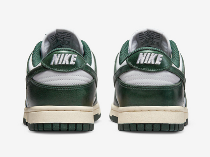 Nike Dunk Low Vintage Green (W)