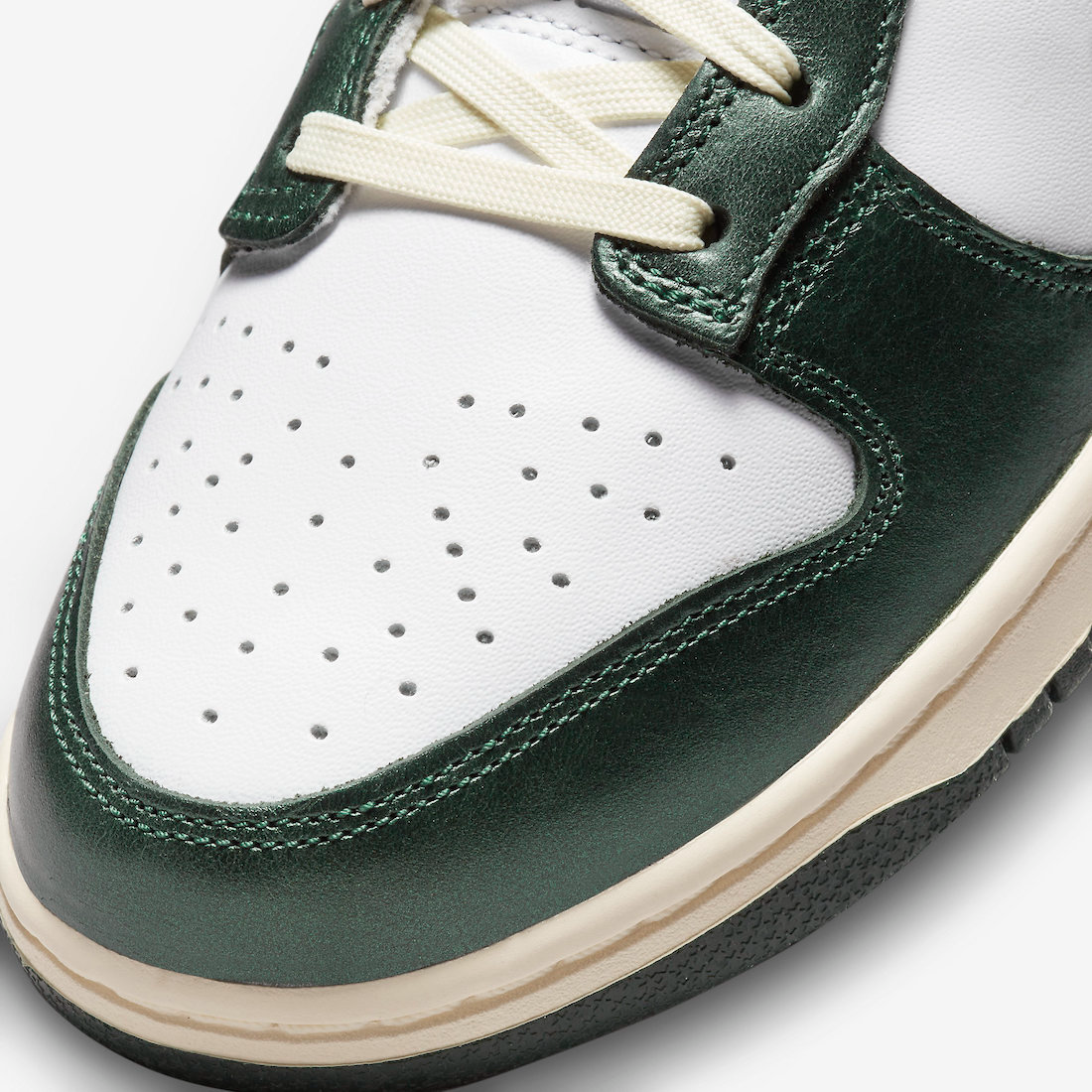 Nike Dunk Low Vintage Green (W)