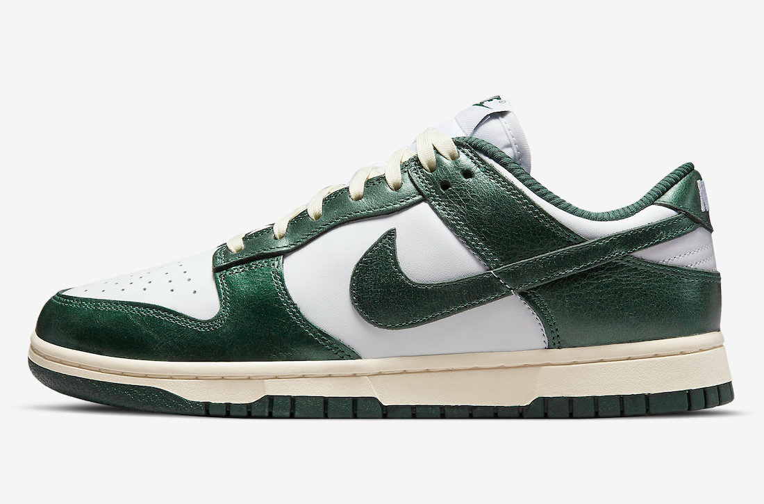 Nike Dunk Low Vintage Green (W)