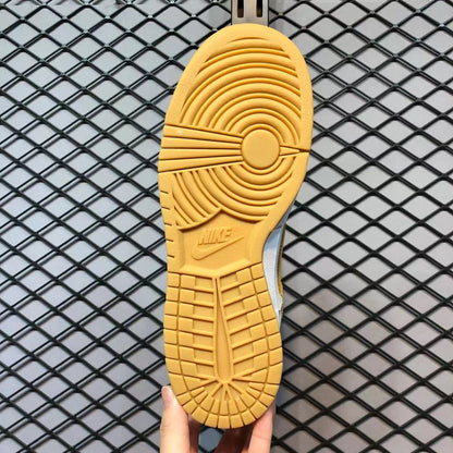 Nike Dunk Low Yellow Strike (W)