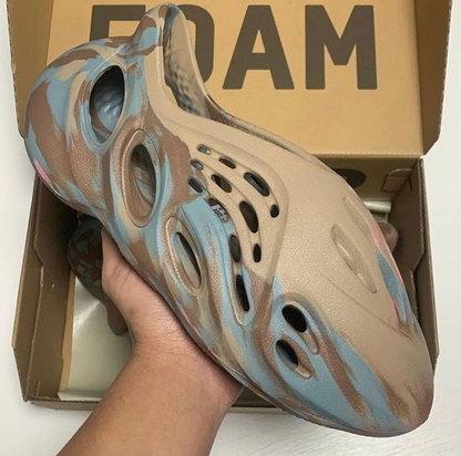 Yeezy Foam RNNR MX Sand Grey