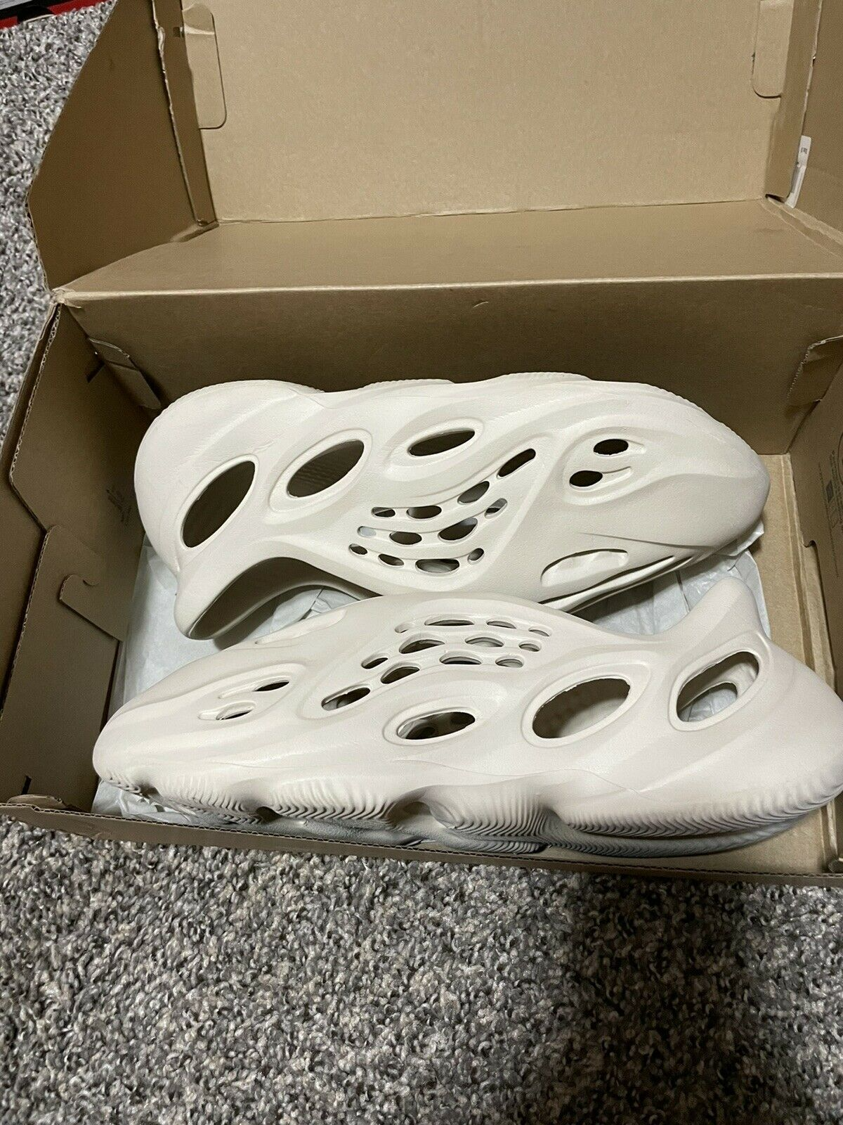 Adidas Yeezy Foam RNNR Sand