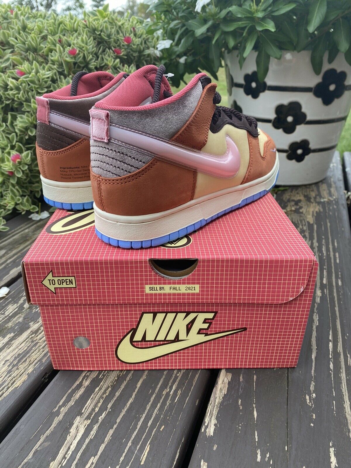 Nike Dunk Mid Social Status Free Lunch Chocolate Milk